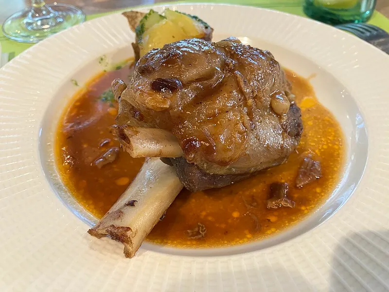 Codillo en salsa